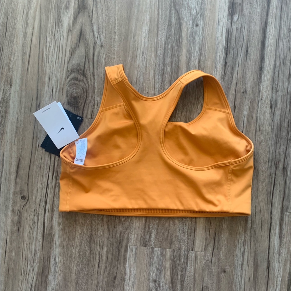 Plus size Nike sports bra - size 1X - moderate support - Picture 6 of 6